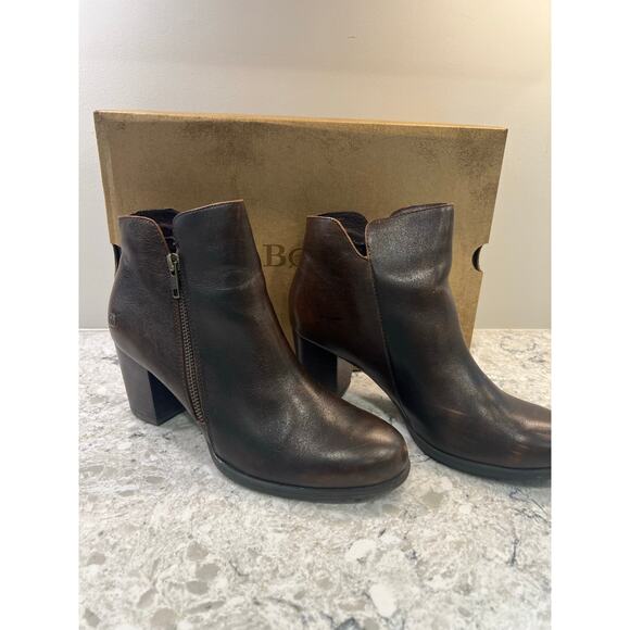 NEW Born Boots Jeana Dark Brown Leather Heeled Boots Size 8.5 M JL - Picture 1 of 8